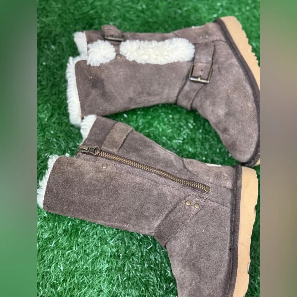 Ugg‎ Magda 1017352K Brown kids Water Resistant Boot Size 13
